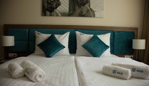 Habitación básica con 1 cama doble o 2 individuales