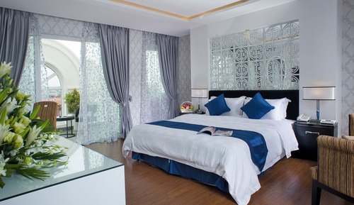 Habitación Gallery, 1 cama de matrimonio grande, balcón, vistas a la ciudad