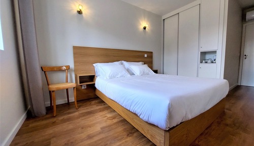 Habitación panorámica, 1 cama de matrimonio, vistas a la montaña, junto a la montaña