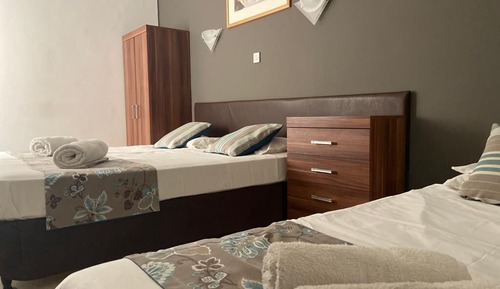 Habitación cuádruple económica, fumadores