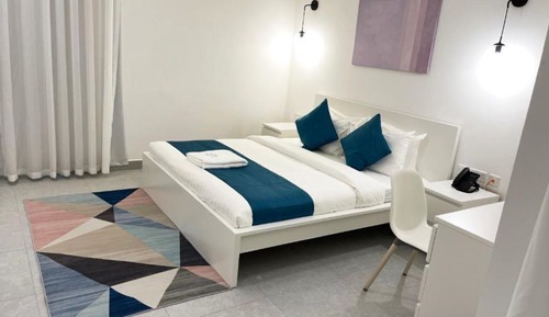 One Bedroom Apartment