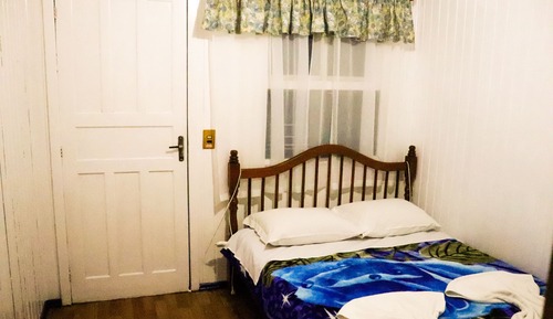 Habitación estándar con 1 cama doble o 2 individuales