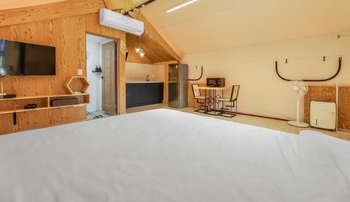 Basic Room, 1 Bedroom (Glamping C)