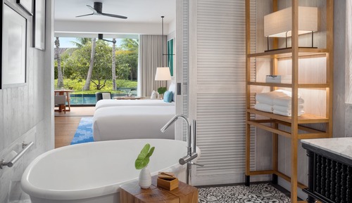 Habitación, 2 camas individuales, acceso a la piscina, vistas al complejo turístico (Essential)