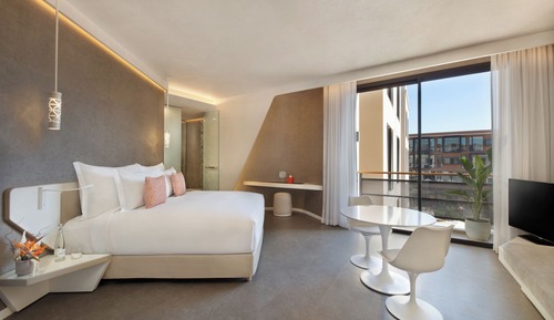 Habitación estándar con 2 camas individuales, vistas a la ciudad (CR7 Room Avenue)