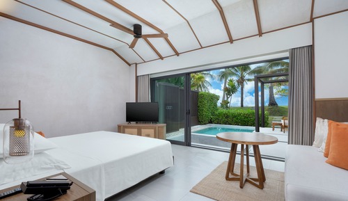 Beachfront Pool Villa