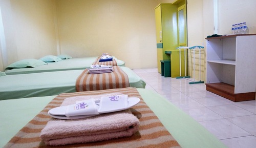 Habitación familiar, no fumadores, vistas al jardín