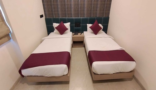Habitación clásica con 2 camas individuales