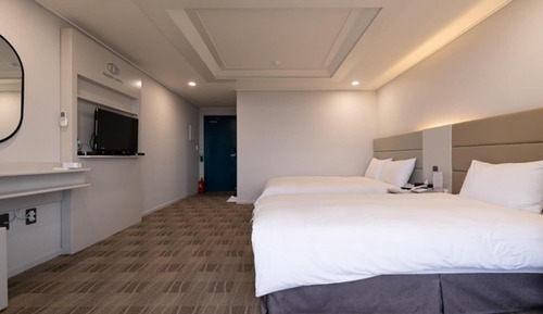 Room (Deluxe Twin)