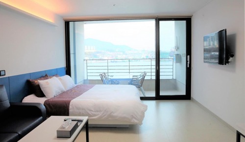 Room (Deluxe Double Ocean View (6F))