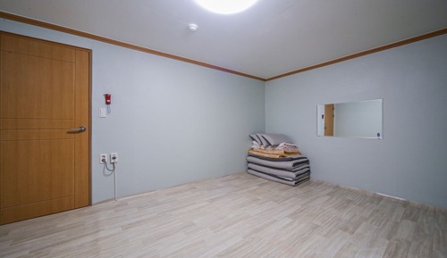 Room (Korean style room (bathtub not allowe)