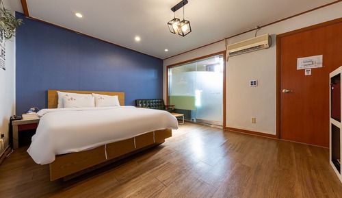 Room (Double spa room (electric vehicle cha)