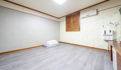 Room (On-dol)