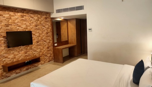 Elegance Room