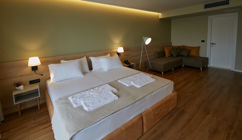Habitación Deluxe doble, vistas parciales al mar