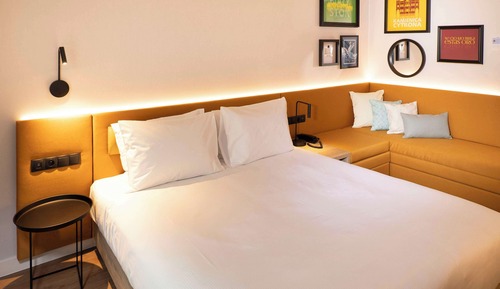 Habitación, 1 cama de matrimonio grande con sofá cama