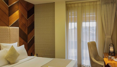 Coral Suite Room