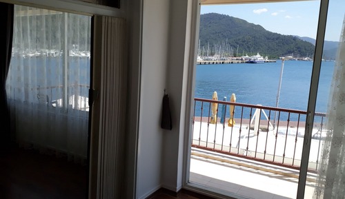 Uysal Suite Seaside