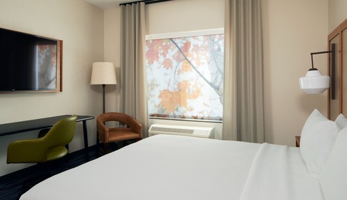 Habitación, 1 cama de matrimonio grande (Mobility Accessible, Tub)