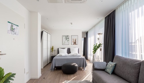 Suite XL with balcony and sofa bed - street view