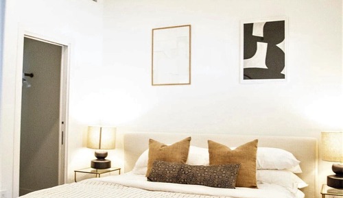 Apartamento de lujo, 1 cama de matrimonio grande, balcón, vistas al patio