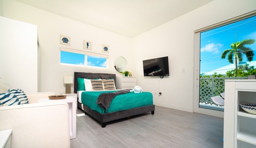 Estudio de lujo, 1 cama de matrimonio, balcón