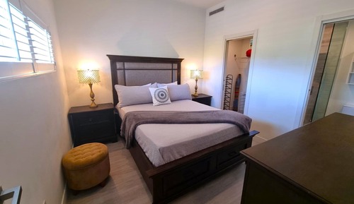 Apartamento de lujo, 1 cama de matrimonio con sofá cama
