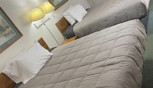 Habitación económica doble, 2 camas dobles, no fumadores