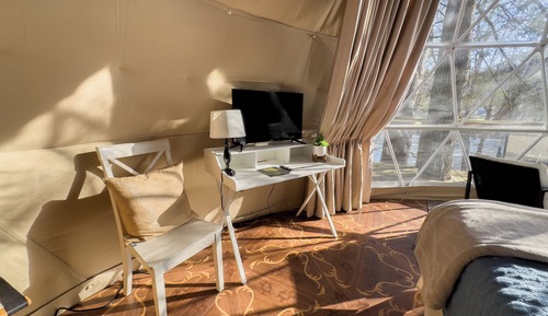 Tienda panorámica (The Walnut Glamping Dome)