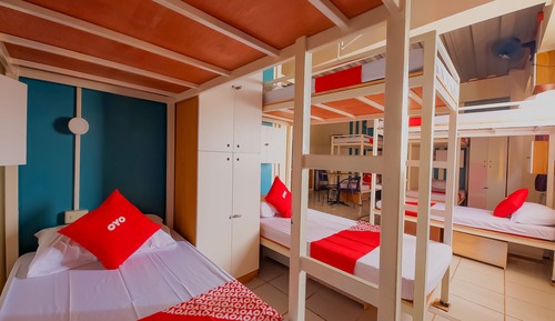 Dormitorio compartido, dormitorio mixto