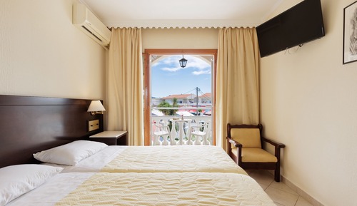 Classic Twin Room, Pool View