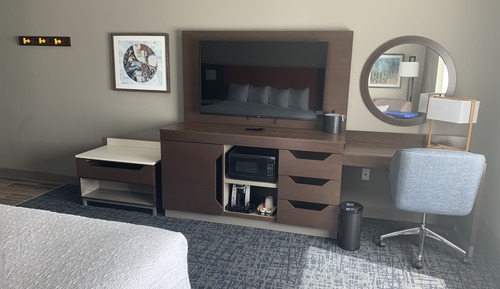Habitación, 1 cama de matrimonio grande, frigorífico y microondas