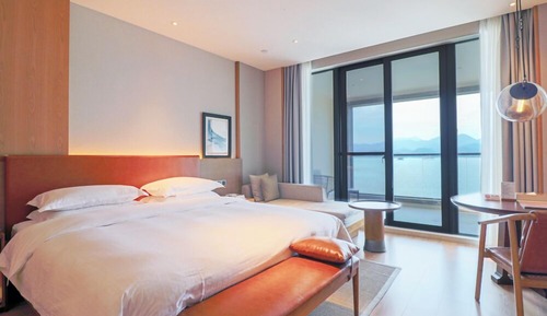 Habitación Premium, 1 cama de matrimonio grande, balcón, vistas al lago