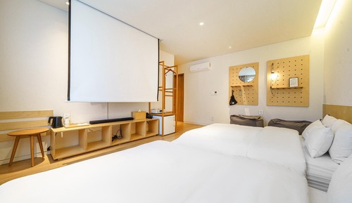 Room (Main Building) Family Twin  Cinema Pa)