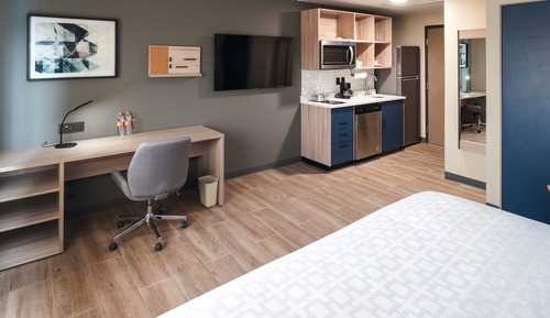 Suite estudio, 1 cama de matrimonio grande, bañera accesible, vistas a la ciudad