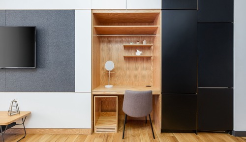 Studio Plus