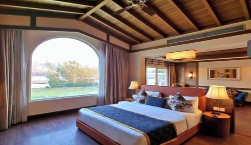 Villa de lujo, vistas al río