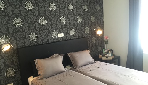 Habitación Confort doble, 2 camas individuales, baño privado, planta baja