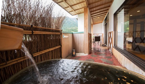 Habitación (Hot spring open-air Bath, 501)