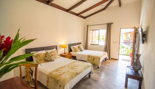 Habitación familiar con 2 camas individuales