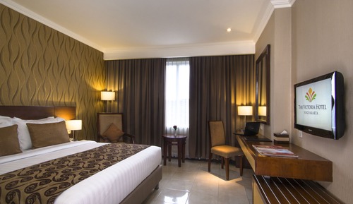 Superior Room (Breakfast Included)