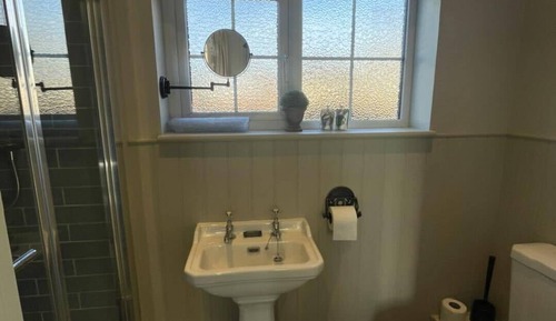 Habitación básica doble, baño privado