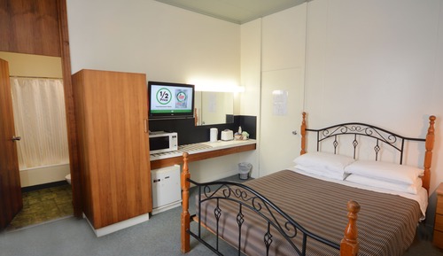 Habitación económica doble, 1 cama doble, baño privado (1st Floor)