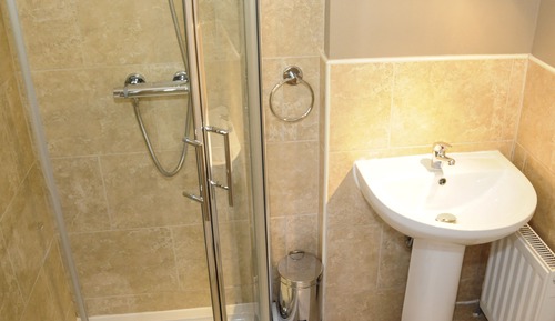 Casa de campo clásica, baño privado, vistas al jardín (Rose -  self catering)