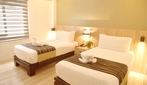 One Bedroom Suite Twin
