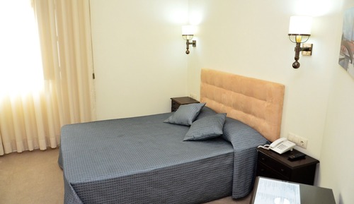 Habitación con 1 cama doble o 2 individuales