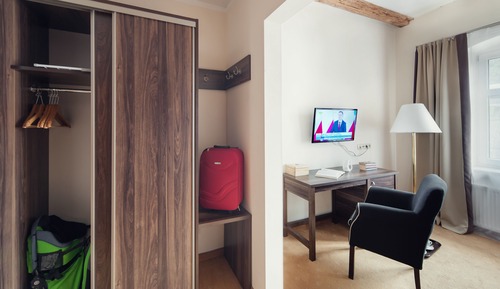 Habitación estándar con 1 cama doble o 2 individuales