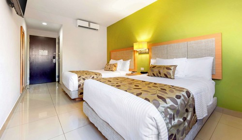 Habitación estándar, 2 camas dobles, no fumadores