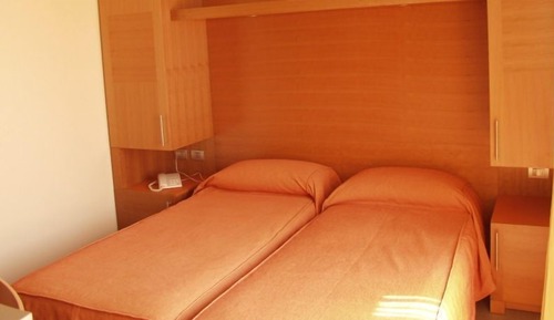 Habitación con 1 cama doble o 2 individuales