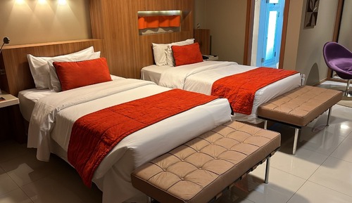 Habitación superior con 1 cama doble o 2 individuales, 2 camas individuales